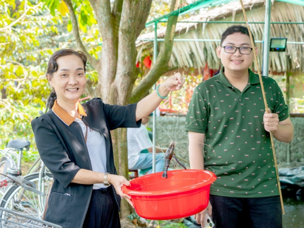Câu tôm – Hoạt động giải trí thư giãn được ưa chuộng tại Tuấn Tường
